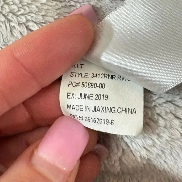 Widgeon Girls Hooded Faux Fur Vest Gray Size L Casual Fall Zip Up - Picture 4 of 7